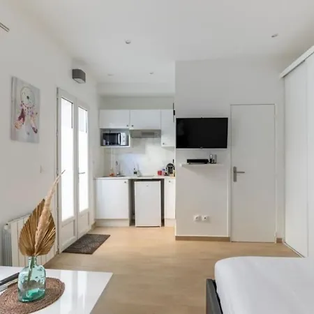 Apartment Hsh Alesia/montparnasse : Cosy Studio 3p Paris